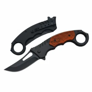 Comparison of the Wood Karambit Style Liner Lock in both open and closed positions