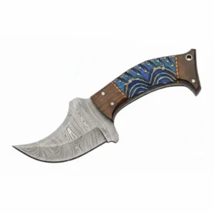 Close up of Damascus steel blade pattern and decorative spine filework.