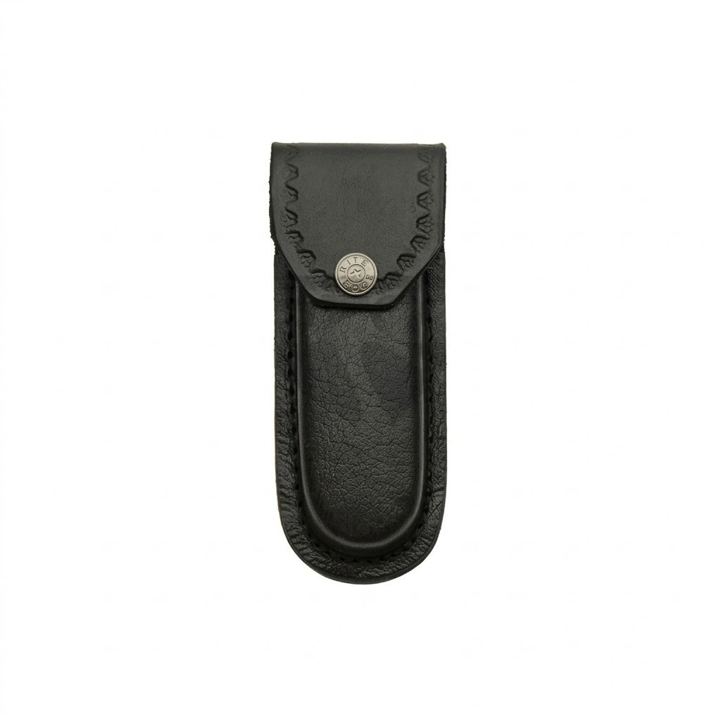 g10-lockback-knife-sheath-front. The front view of a black leather belt pouch for the G10 lockback knife, showcasing the logo-embossed snap closure.