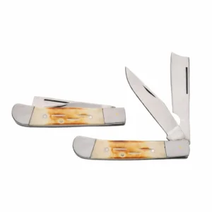 Comparison view of the razor trapper knife in both open and closed positions on a white backgroun